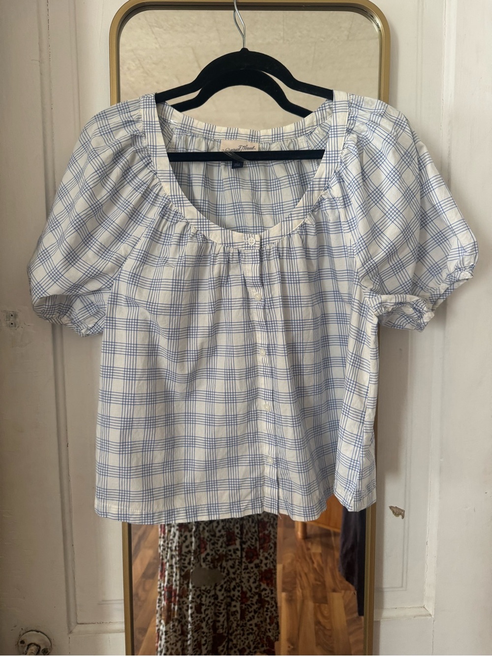 Universal Thread White and Light Blue Plaid Scoop Neck Puff Sleeve Top